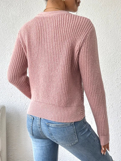V-AUSSCHNITT VERDREHTER PULLOVER | MODERNER, ELEGANTER STIL