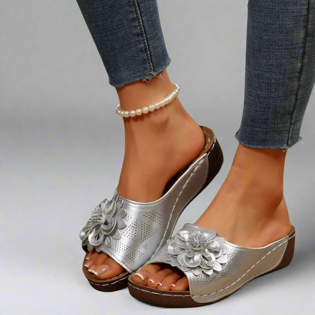 Jolanda | Elegante orthopädische Sandalen mit floralem Muster