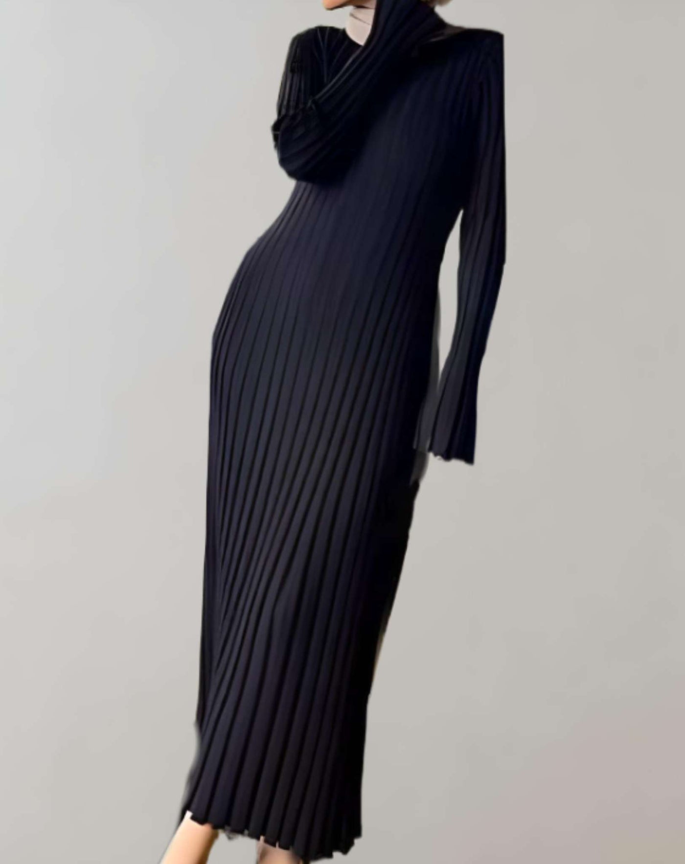 Adley - Langes figurbetontes Kleid mit Rundhalsausschnitt und Rippstrick Kleid