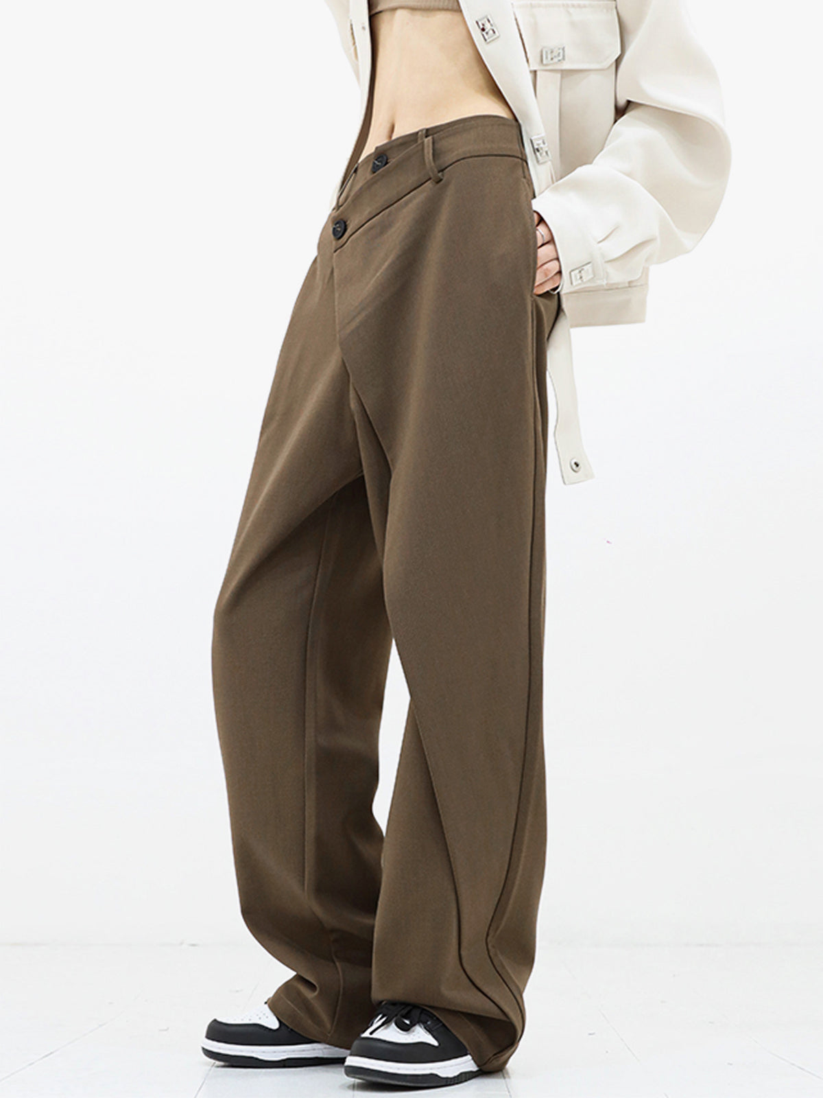 Asymmetrische Weite Damenhose mit Doppelknoten – Noa