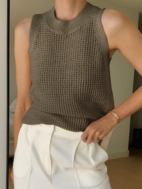 Mia | Strick Tank Top Damen Elegant Lochmuster in Dunkelbraun