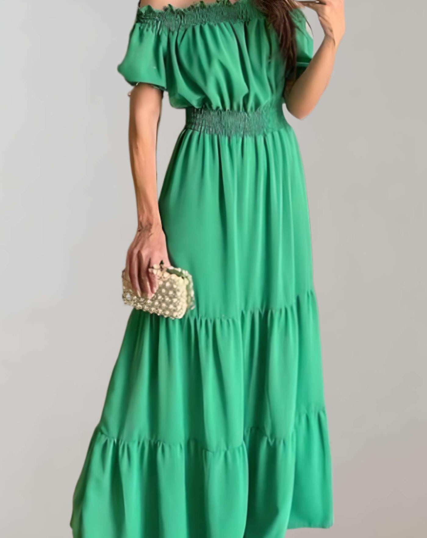 Cheena - Schulterfreies gerüschtes langes Maxikleid