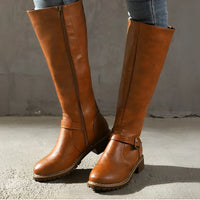Victoria - Lange Stiefel mit Metallschnalle in Braun