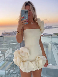 Bella | Festliches Kleid mit Blumenmuster in Weiß