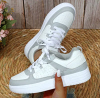 Damen Sneaker – Modische Turnschuhe im Farbmix mit Bequemer Sohle in Grau
