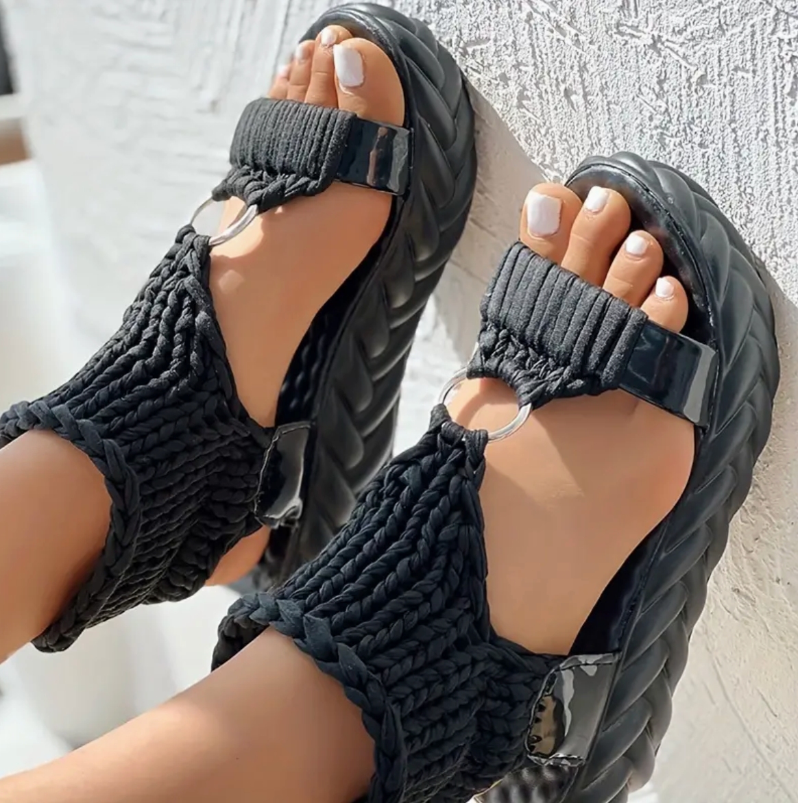 Frieda® | Die eleganten Plateausandalen mit Häkelmuster