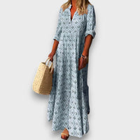 Seriva – Fließendes Maxikleid mit feinem Ethno-Flair in Blau