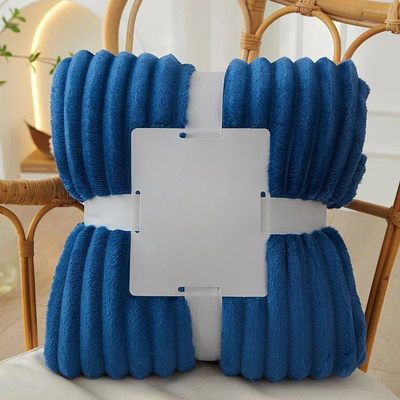 Breit gestreifte Flanell-Fleecedecke – warm für Herbst und Winter, ideal als Bettdecke oder Kuscheldecke