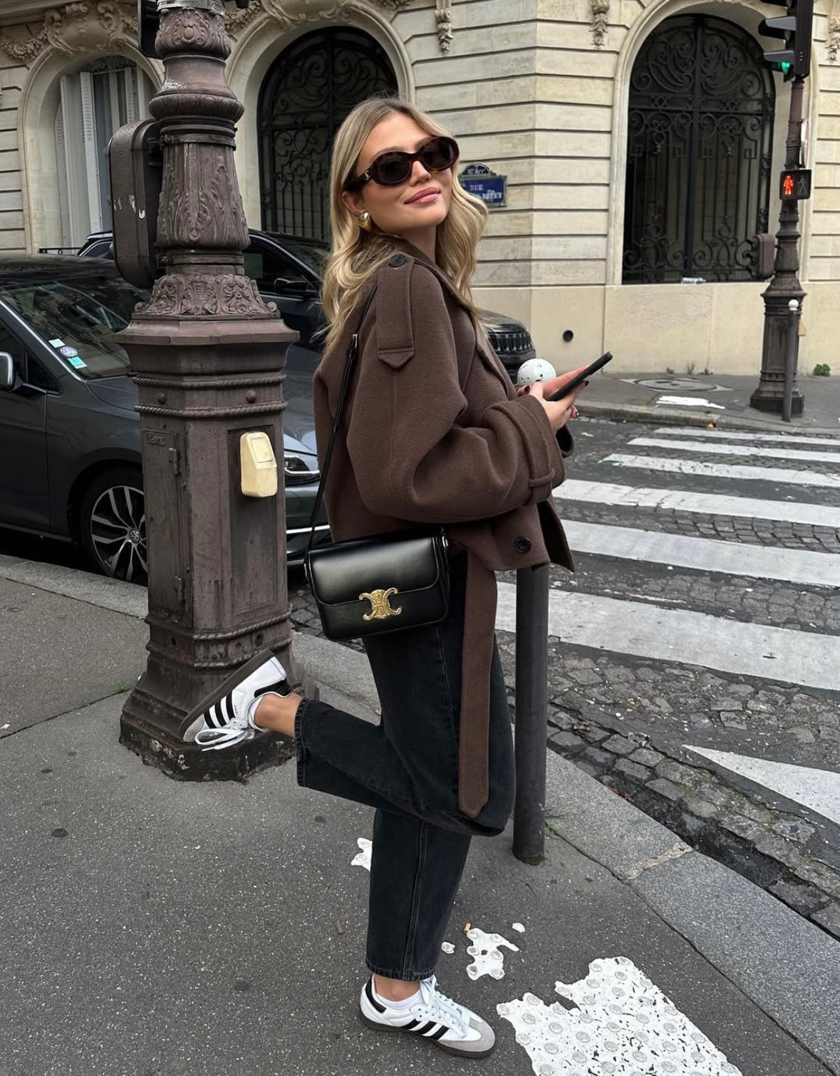 Saira | Kurzer Zweireihiger Gürtelmantel