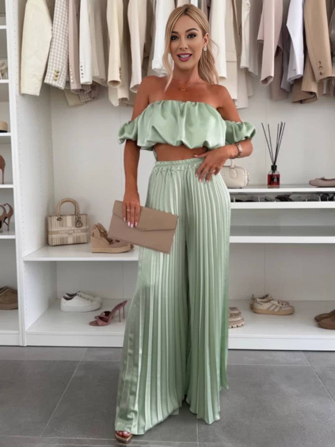 Araceli | Zweiteiliges Set mit Plisseehose und schulterfreiem Oberteil