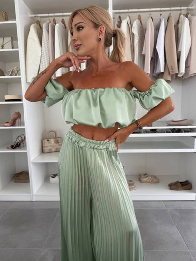 Araceli | Zweiteiliges Set mit Plisseehose und schulterfreiem Oberteil