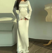 Lorelei - Elegantes minimalistisches Abendkleid | Schlichtes, elegantes Abendkleid mit langen Ärmeln in Weiß