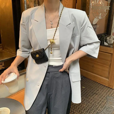 Gesteppte Mini-Handtasche mit elegantem Kettenriemen