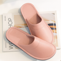 Herren Hausschuhe zum Hineinschlüpfen mit Strukturierter Oberfläche und Genähter Sohle in Rosa