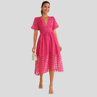 Livia – Anmutiges Sommer-Set mit flatternder Rock und enger Top in Rosa