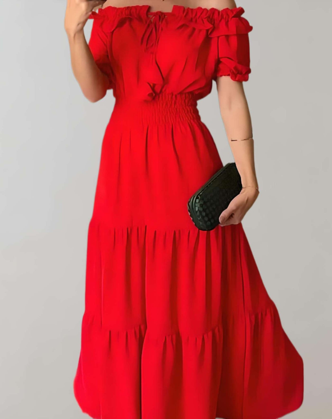 Cheena - Schulterfreies gerüschtes langes Maxikleid