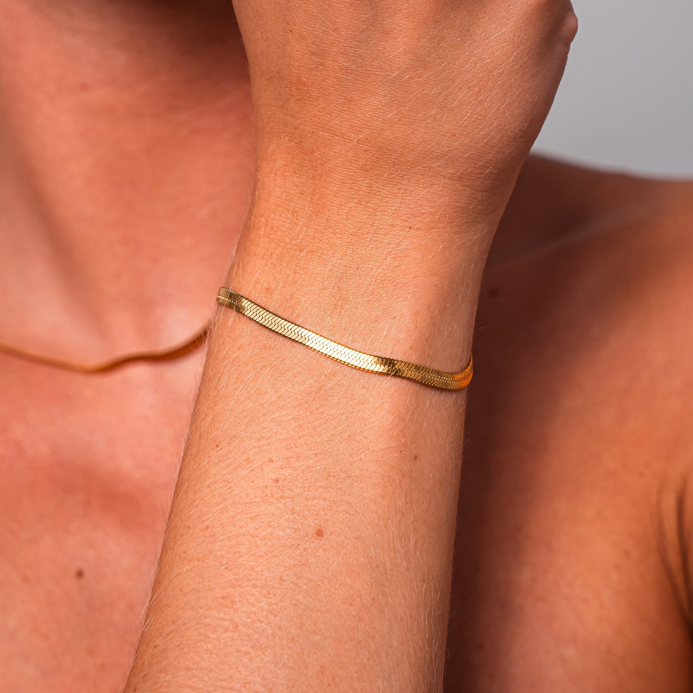 Schlangen-inspiriertes Sarya-Armband