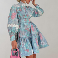 Liliana - Elegantes Stufenkleid mit Blumendruck für Damen | Langes Kleid mit Puffärmeln in Hellblau