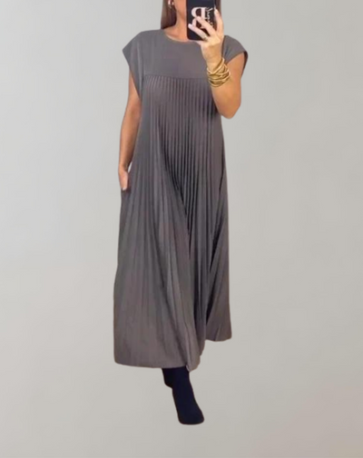 Coralyn - Schickes langes Kleid | ärmelloses Plisseekleid für Damen