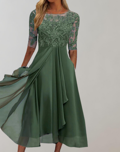 Shara - Abendkleid für Damen | Kleid mit Blumenstickerei | Kleid mit gefaltetem Saum