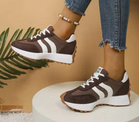 Damen Retro Platform Chunky Sneakers mit Schnürung und markanter Plateausohle in Brun