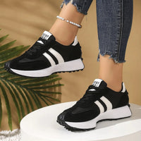 Damen Retro Platform Chunky Sneakers mit Schnürung und markanter Plateausohle in Sort