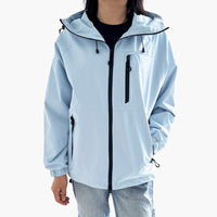 Damen jacke mit Kapuze und Reißverschlusstaschen in Hellblau