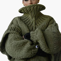 Damen pullover mit Oversize-Rollkragen und geripptem Saum in Grün
