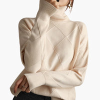 Damen pullover mit Rollkragen und Struktureinsätzen in Beige