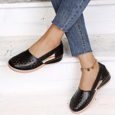 Orthopädische Slipper mit Ausschnitten - Lena