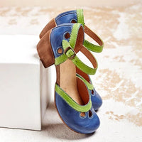 Darcey - Vintage-inspirierter Stil mit einer Retro-Ästhetik Sandalen Damen | Klassischer Riemen über dem Spann in Blau
