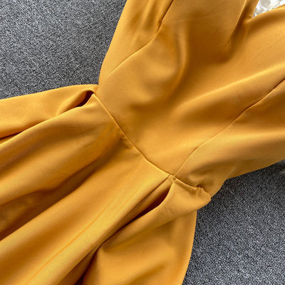 Strahlendes Gelbes Cocktailkleid ohne Ärmel