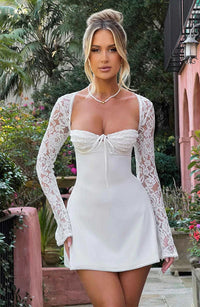Melanie | Florales Stretch Minikleid mit Langarm in Elfenbein