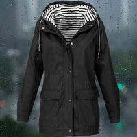 Regenfeste Windjacke für Frauen - Hellee in Schwarz