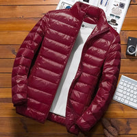 Florian | Steppjacke mit Kapuze für Winter in Weinrot (Kragenstil)