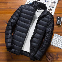 Florian | Steppjacke mit Kapuze für Winter in Schwarz (Kragenstil)