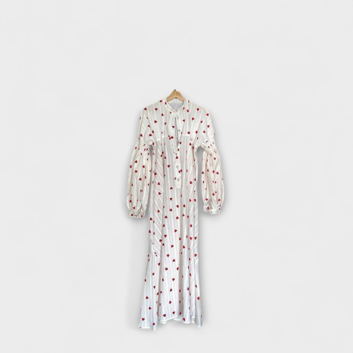 Elna – Romantisches Jacquardkleid mit Herzmuster