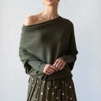 Imke – Asymmetrischer Drapierter Pullover in Armeegrün