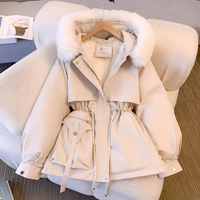 Juana – Eleganter Wintermantel in Weiss
