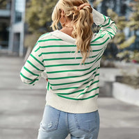 Moderner Look, Gestreifter Pullover mit V-Ausschnitt in Grün