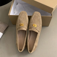 Lina - Britische Schuhe aus leichtem Wildleder in Beige