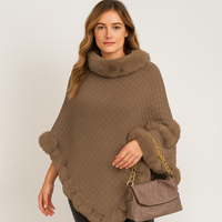 Maribeth | Cardigan mit Kunstpelzbesatz und asymmetrischem Saum in Khaki