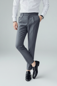 Theodore | Slim-Fit Bundfalten Anzughose in Grau