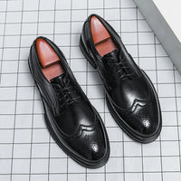 Griffin | Runde Zehenbox Hochglanz Elegante Schuhe in Schwarz