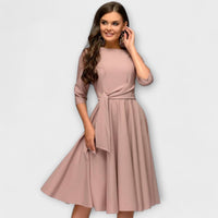 Elegantes Swing-Kleid in Pink