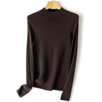 Damen Leichter Feinstrick-Pullover mit kurzem Stehkragen und schmaler Silhouette Nord Taschen in Kaffee