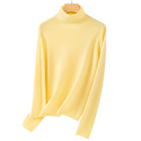 Damen Feiner Rollkragenpullover aus ultraleichtem Feinstrick mit schlanker Silhouette Nord Taschen in Zitronengelb