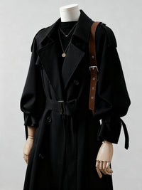 Damen Trenchcoat mit Ballonärmeln, doppelreihiger Schnitt und Taillengürtel Nord Taschen in Schwarz
