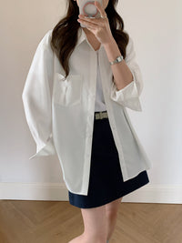Damen Oversized Hemdbluse aus fließendem Material mit Brusttasche Nord Taschen in Weiß