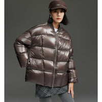 Damen Kurze gestepptte Daunenjacke mit glänzender Shell und Boxy-Silhouette Nord Taschen in Kaltbraun